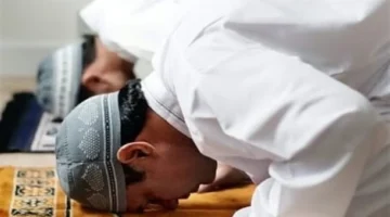 دار الإفتاء توضح أحكام حمل المصحف أثناء أداء صلاة التهجد في المساجد